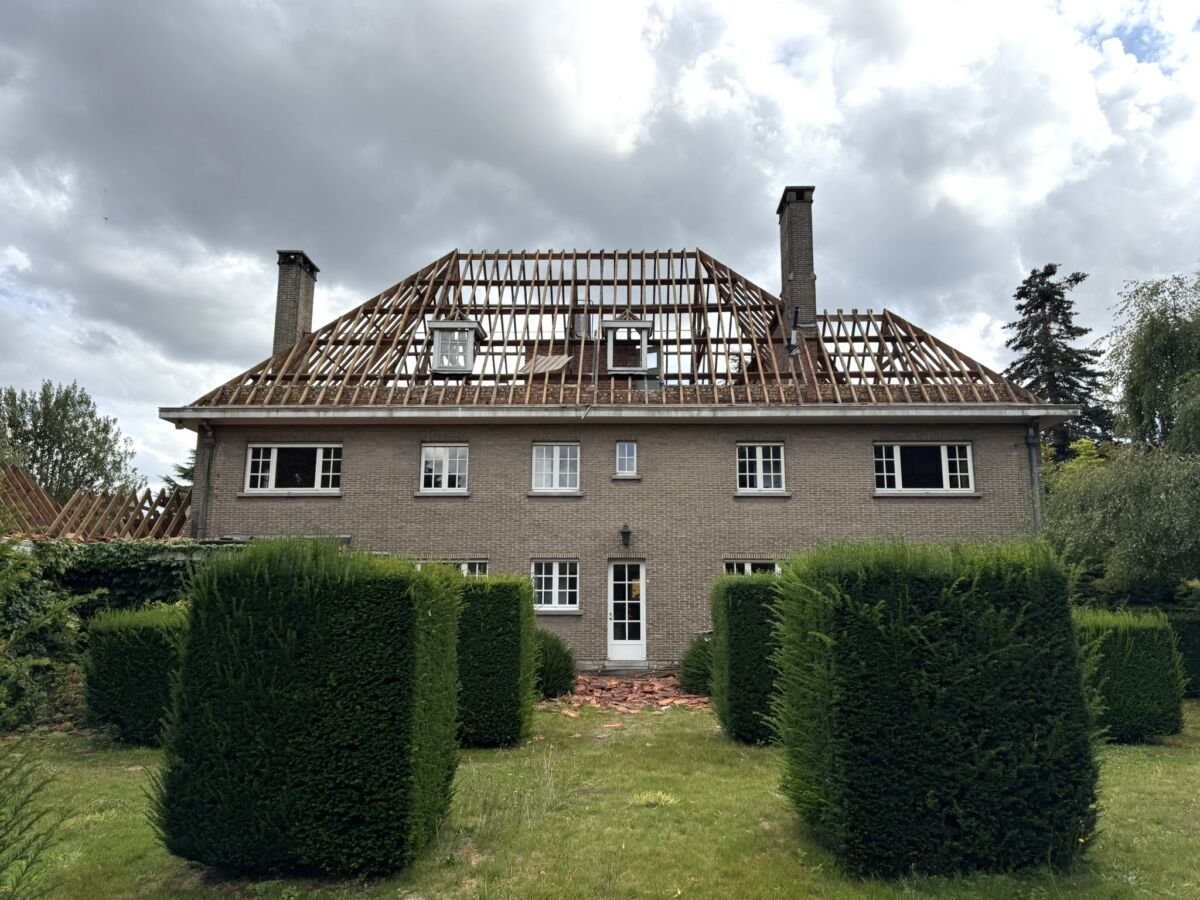 Notarispark Kuurne - Steelander projectontwikkeling - afbraakwerken nieuwbouw luxe appartementen parktuin